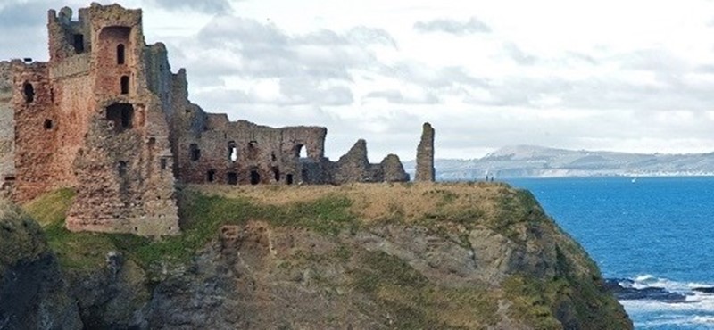 Photo of Tantallon Castle.