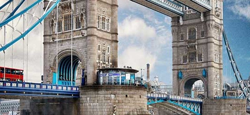 Photo of the Tower Bridge.