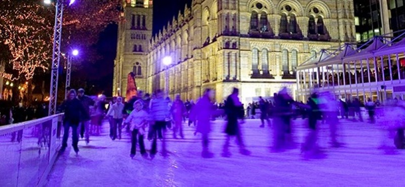 Photo of ice skaters.