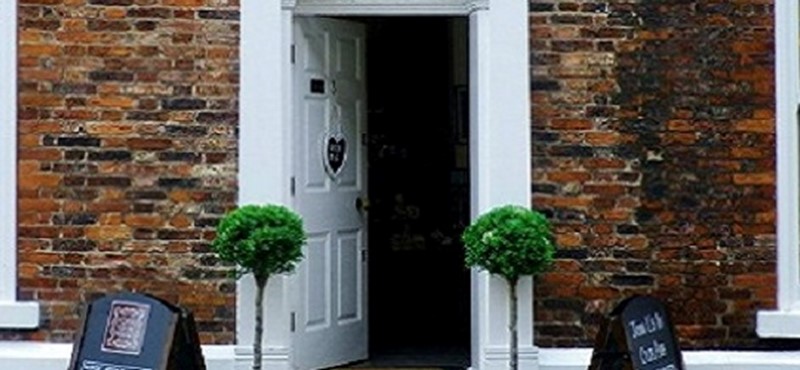 Photo of a doorway.