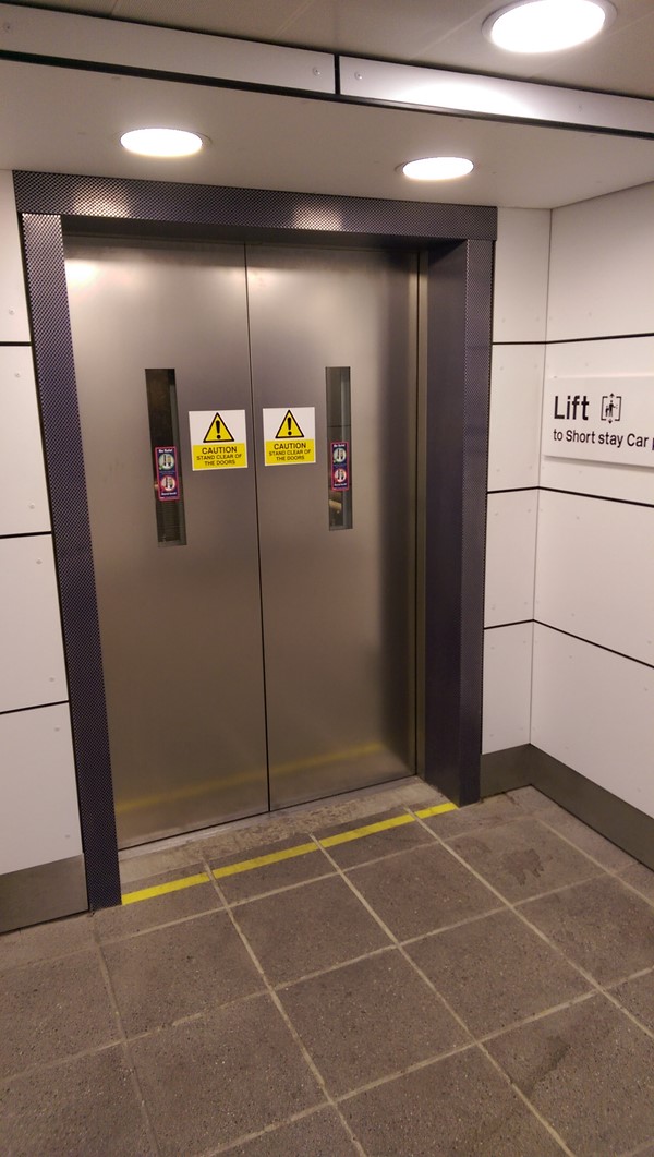 Picture of Swindon train Station - Lift access at Swindon train station