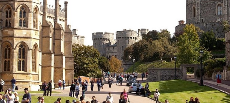 A photo of Windsor Castle.
