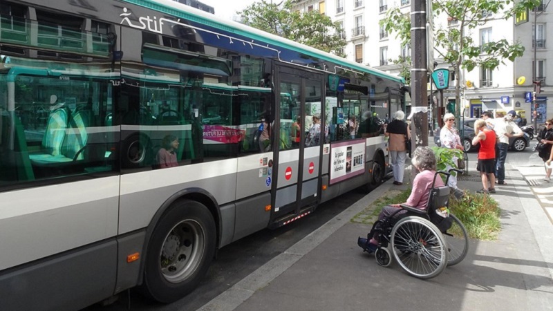 Photo of a RATP bus.