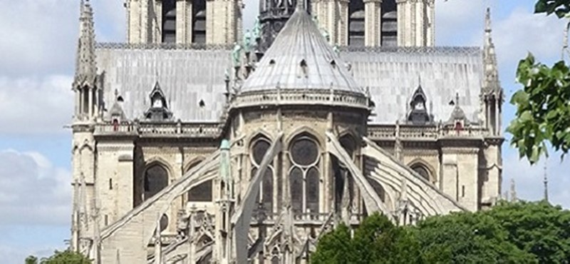Photo of the Notre Dame.