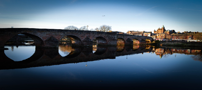 Photo of the bridge at Dumfries.