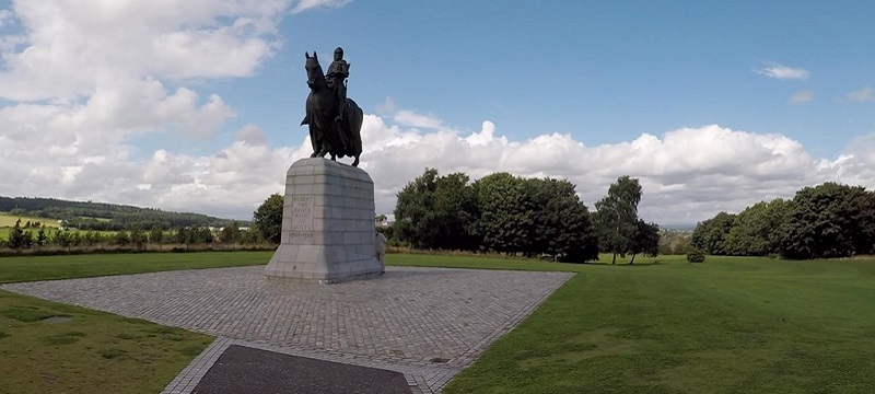 Photo of Robert the Bruce statue.