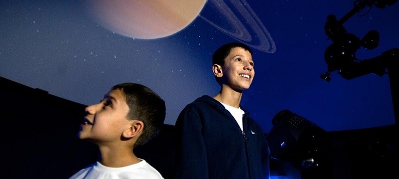 Photo of kids at the World Museum.