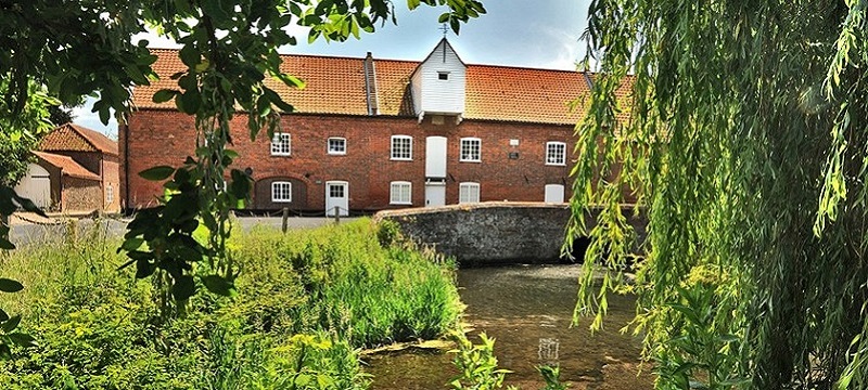 Photo of Millstream Cottage.