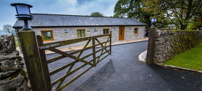 Photo of the outside of Hope Cross Cottage.