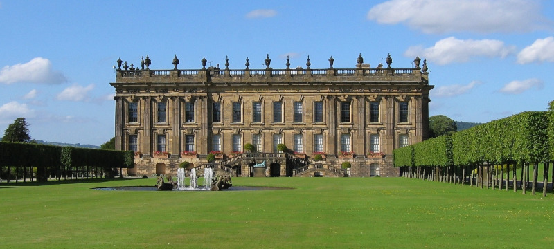 Photo of Chatsworth House.