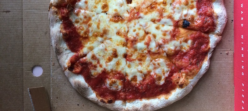 Photo of a pizza from La Favorita.