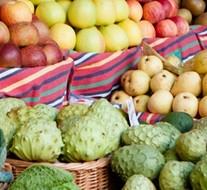 4 wheelchair accessible farmers’ markets to fill up your cupboard