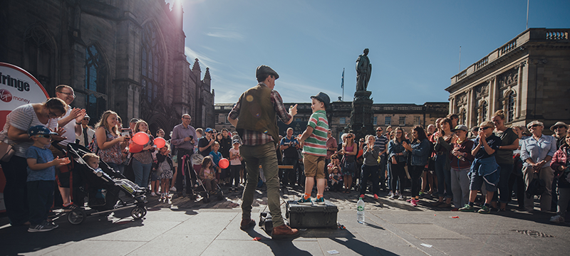 Photo of Fringe Street Performance © Edinburgh Festival Fringe Society / David Monteith Hodge.