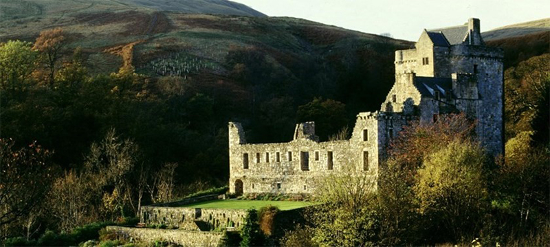 Photo of old church in Clackmannanshire.