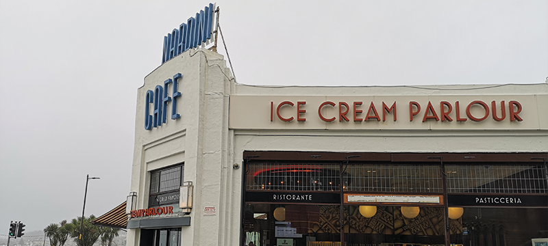 Exterior of Nardini's the Ice Cream Parlour