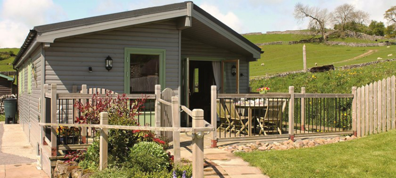 Exterior image of Hoe Grange