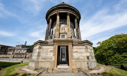 Burns Monument