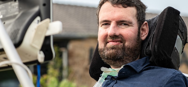 Image of Euan MacDonald at Kingsbarn. The photo is taken outdoors.