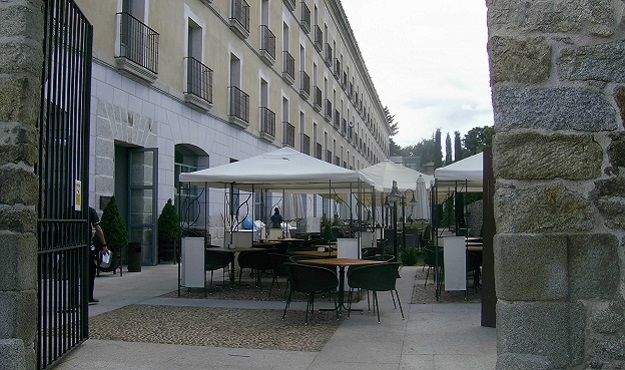 Photo of an outdoor dining area.