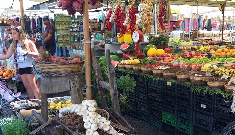 Image of a market.