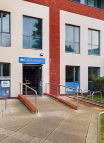 Tiverton Library meeting room