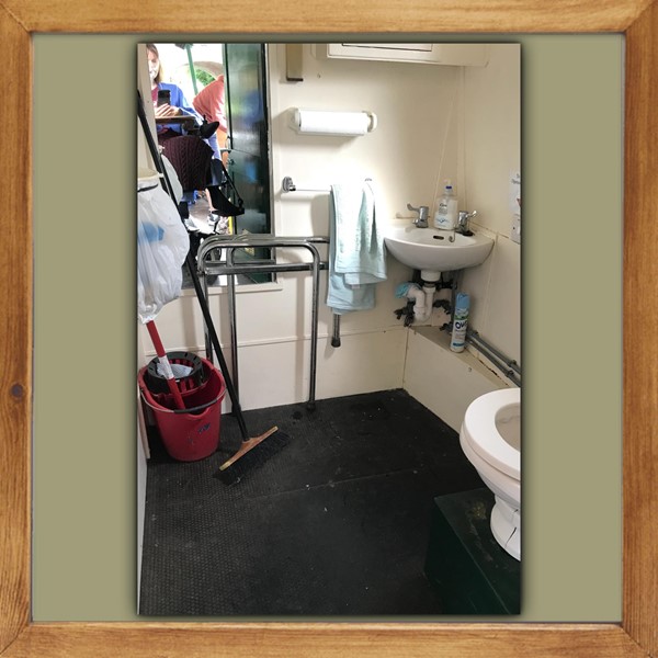 Boat toilet