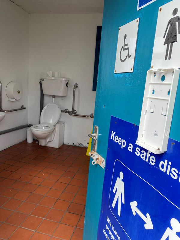 Picture of the toilet from the entrance