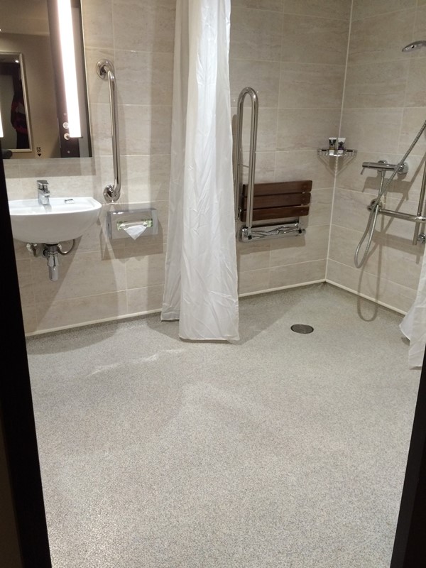 An accessible bedroom's wet room