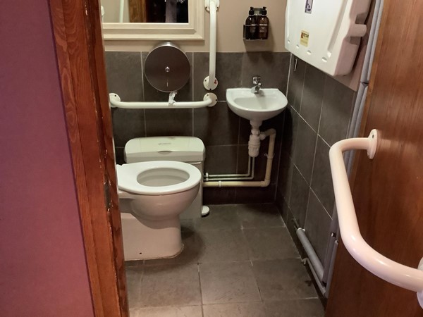 7 toilet