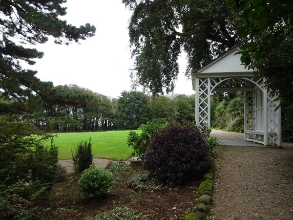 Picture of a wooden arch in a garden