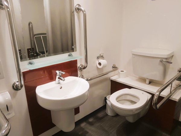 Image of an accessible bathroom