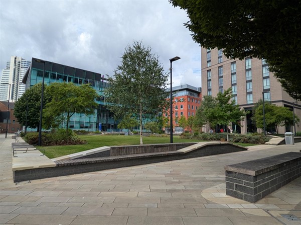 image of park entrance coming from Swinegate