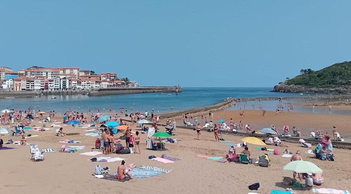 Isuntza Beach