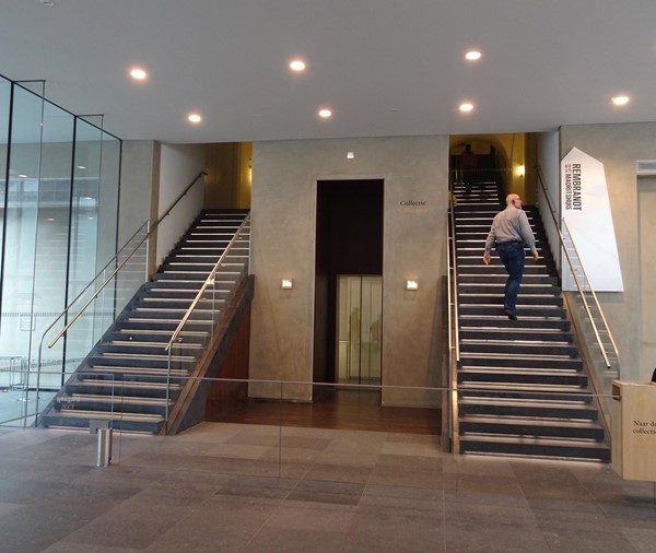 The lift and stairs from the foyer to the gallery.