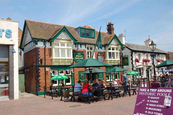 Picture of the Jolly Sailor pub in Poole on a sunny day