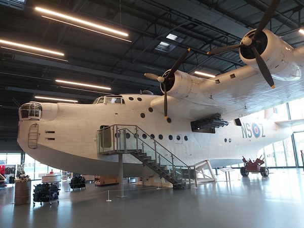 Large plane