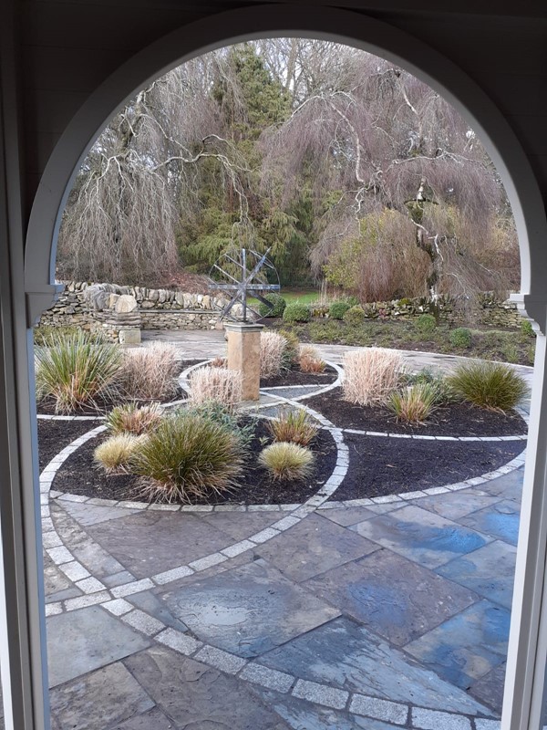 A circle garden with a clear walkway (garden of contemplation)
