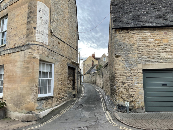15 Down the lane on Park street are a few other listed cottages