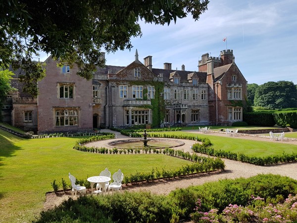 The main house in all its splender