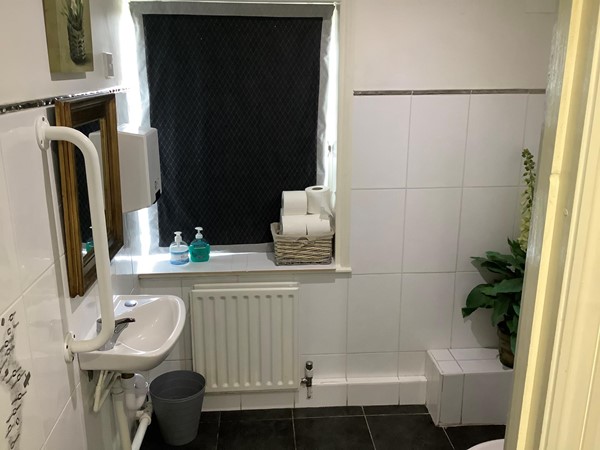 18 toilet