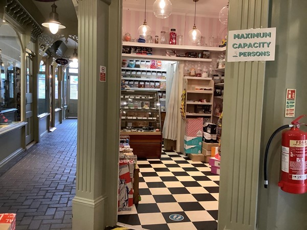 10 sweet shop
