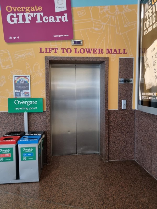 Lift to lower mall