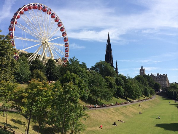 East Princes Street Gardens - Edinburgh  - Wheel and Gardens