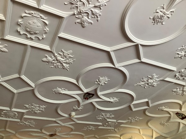 Picture of a ceiling