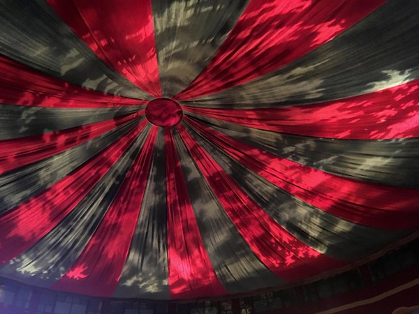 Speigetent roof.