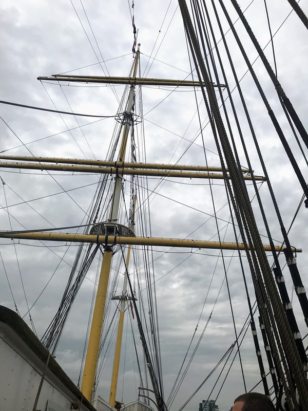 Ships mast and rigging