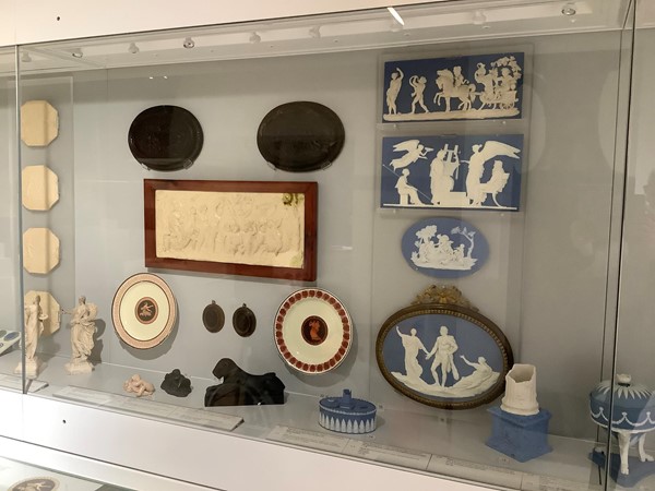 Picture of the World of Wedgwood's  V&A collection
