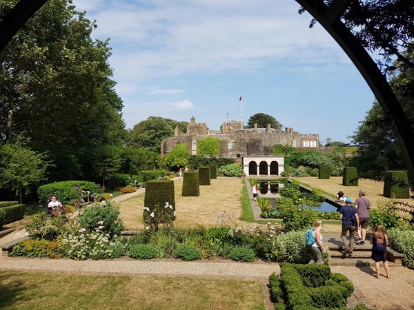 Picture of Walmer Castle and Gardens