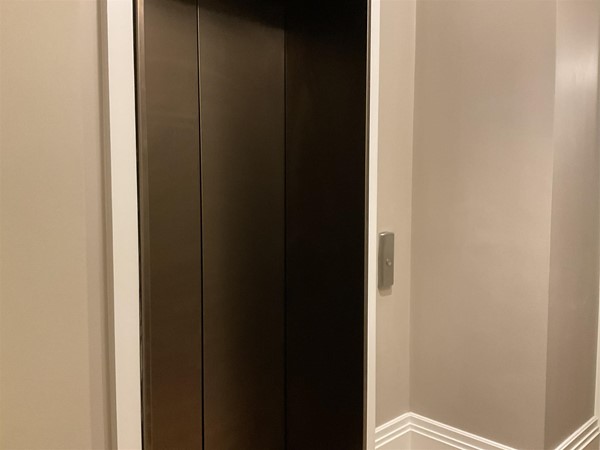 Image of a lift door