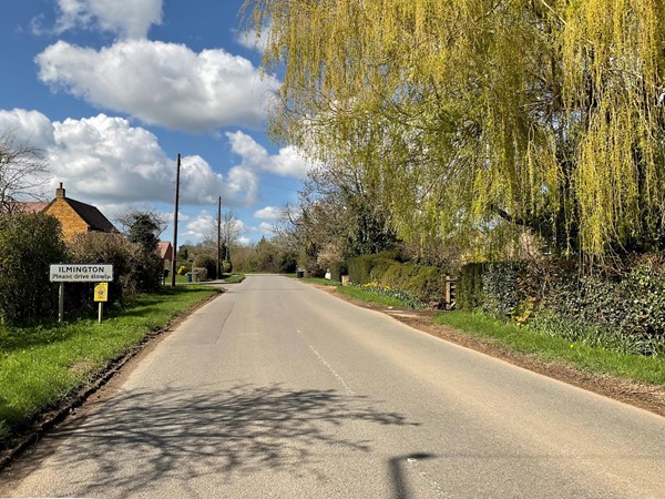 This is a very nice ride through lovely open countryside and visiting a pleasant little Cotswold village, with lunch at a top rated inn. As you approach Ilmington